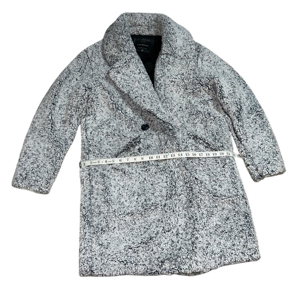 Fluffy trench coat - Picture 5 of 7